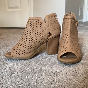 TOP Moda Laser cut ankle booties